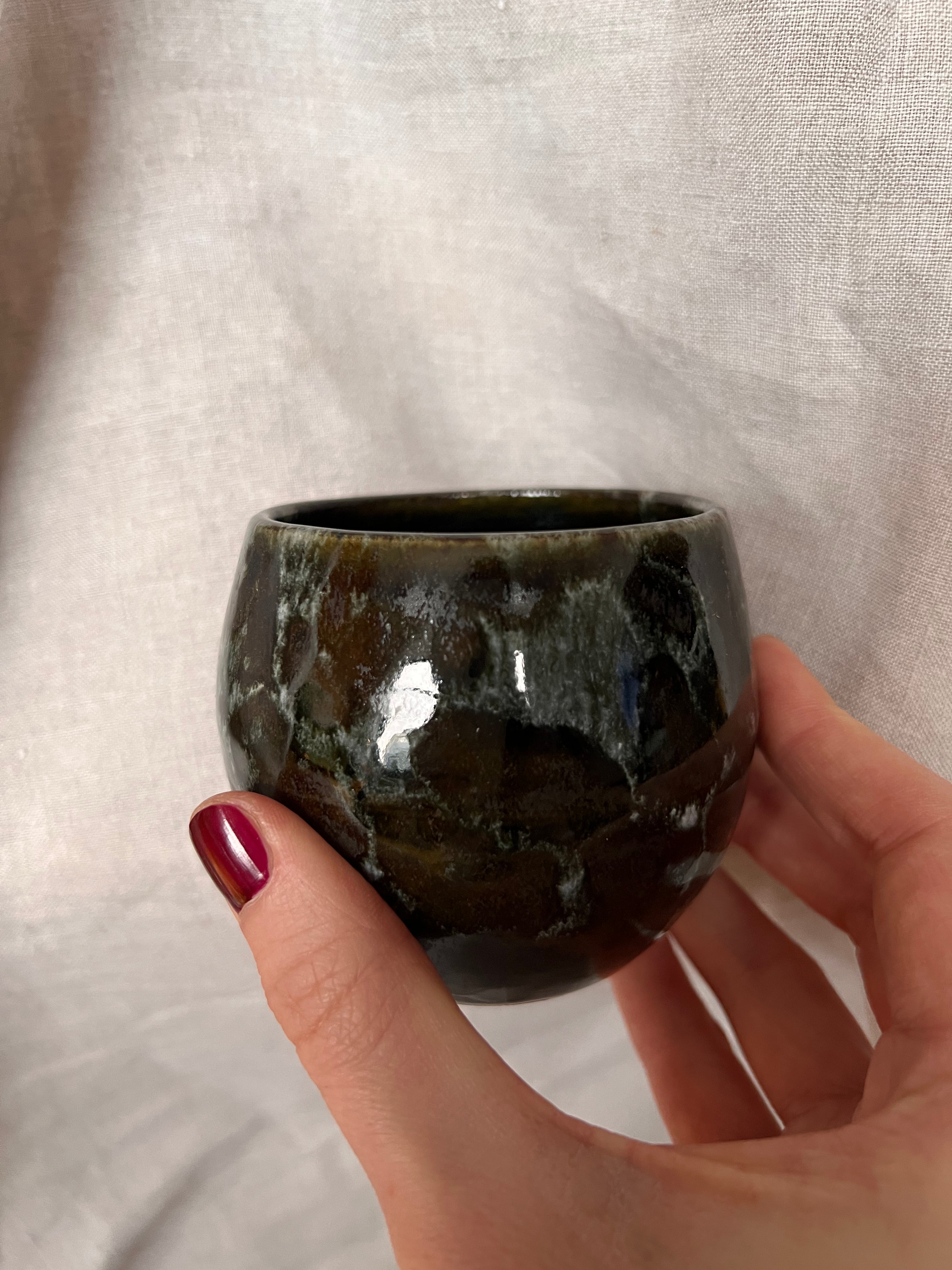 Flat white belly cup